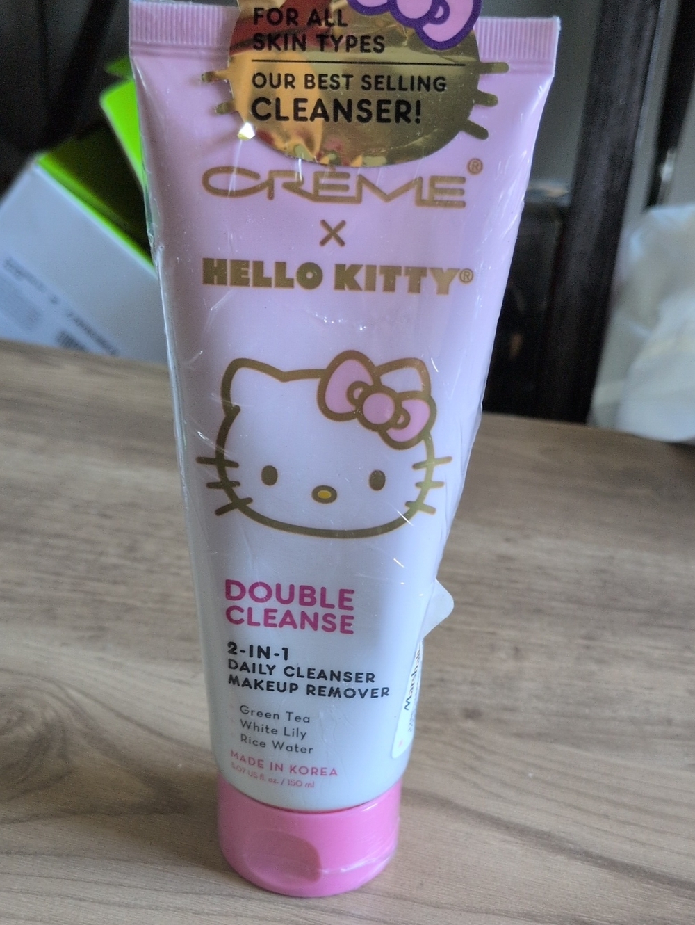 CREME X Hello Kitty Double Cleanse 2-in-1 Daily Cleanser Make Up Remover